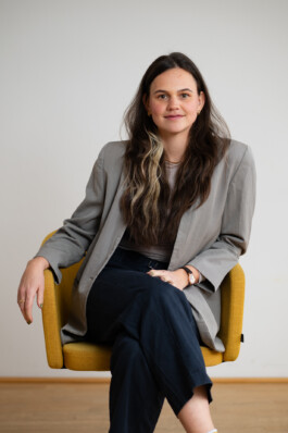 ELISABETH MANDL